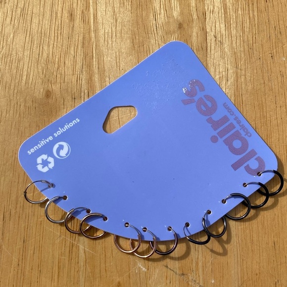 Claire’s Girls Earrings - Picture 1 of 2